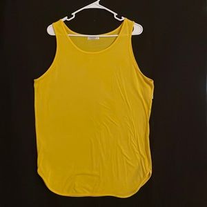 2pk Yellow and blue tank tops